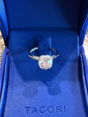 Tacori Silver-Tone Cushion Cut Engagement Ring w/ Pavé Band 18 Karat White Gold